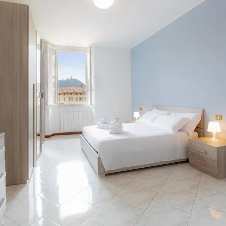 Carola's Place - By Relais Di Giada アパート